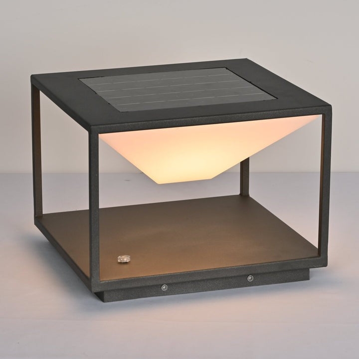 Geometric Solar LED Outdoor Lamp – Minimalist Garden Light