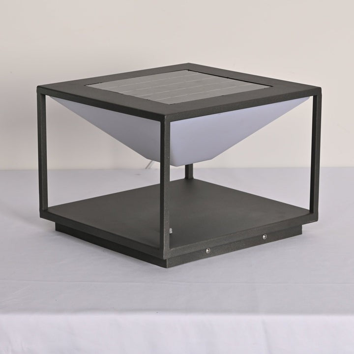 Geometric Solar LED Outdoor Lamp – Minimalist Garden Light
