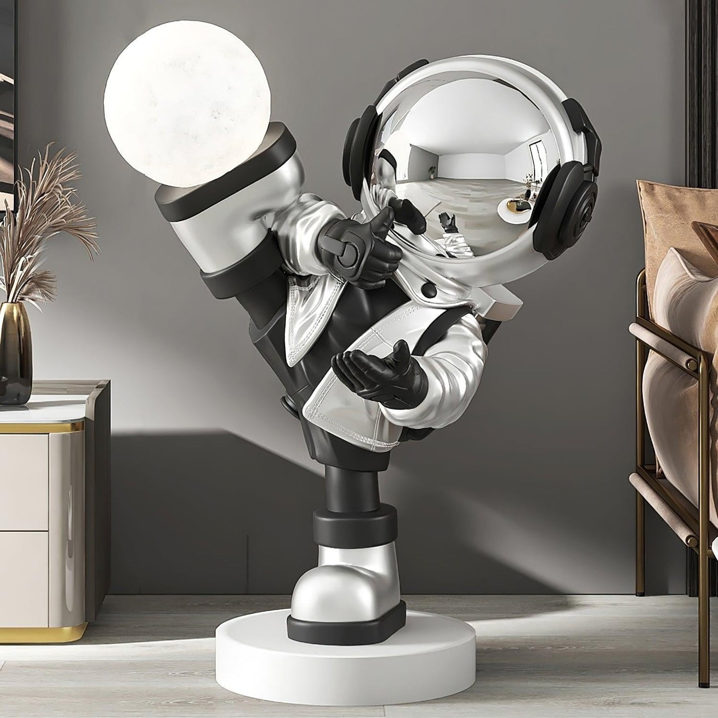 Rechargeable Astronaut Sculpture Floor Lamp