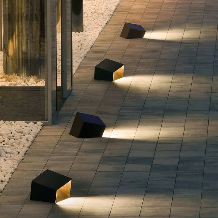 Solar Cube Garden LED Outdoor Lamp