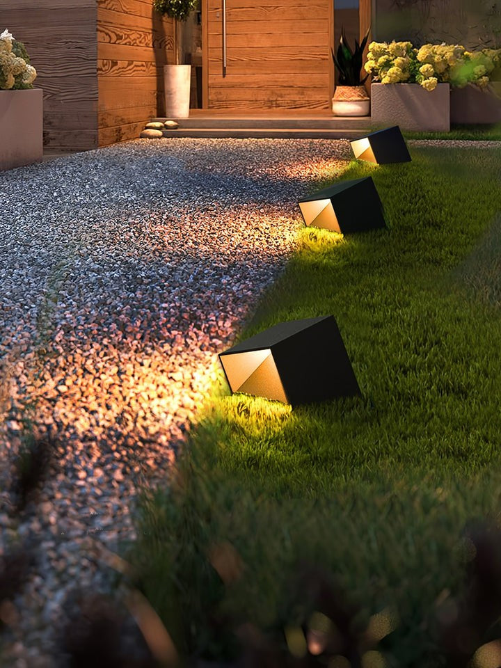 Solar Cube Garden LED Outdoor Lamp